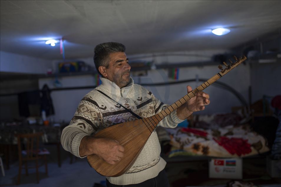 Sığınaklarda yaşayan Terter sakinleri hayati tehlikeye rağmen kenti terk etmiyor