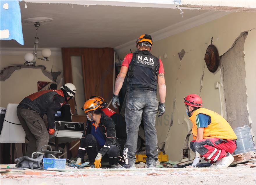 İzmir'deki deprem