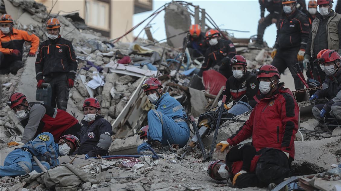 İzmir'deki deprem