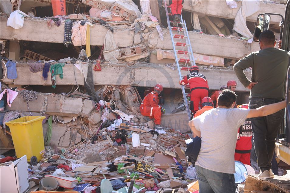 İzmir'deki deprem
