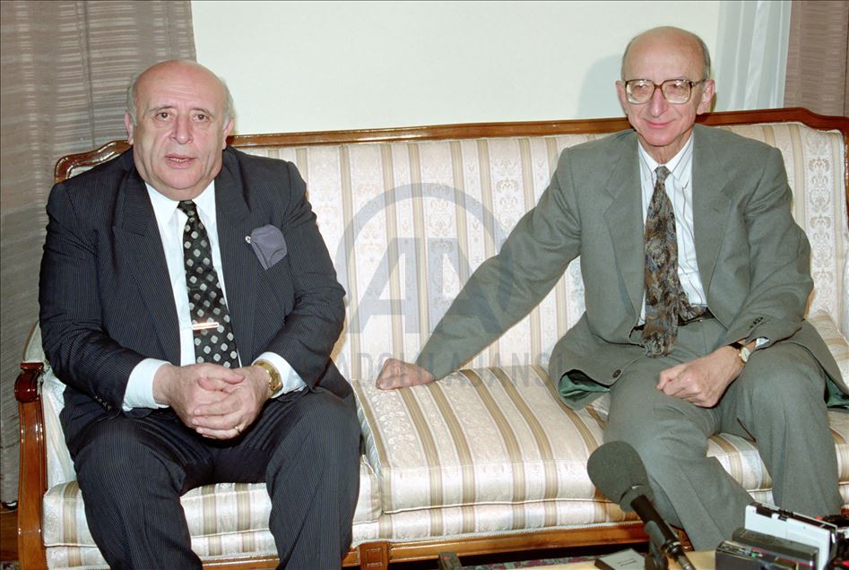 Erdal İnönü'nün vefatının üzerinden 13 yıl geçti