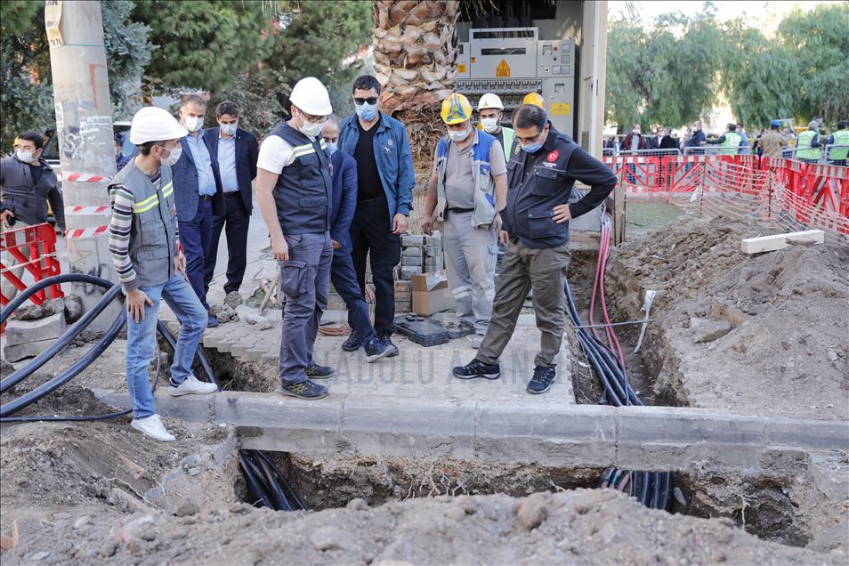 Enerji ve Tabii Kaynaklar Bakanı Dönmez, deprem bölgesinde incelemelerde bulundu