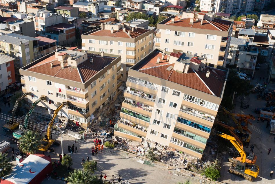 İzmir'de deprem