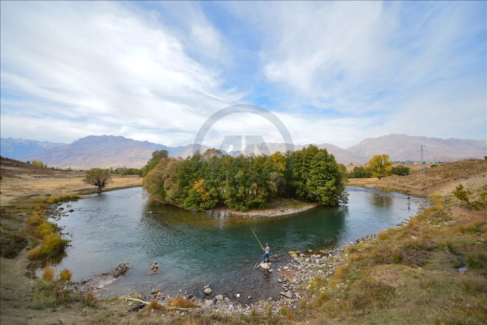 Ovacık'ta sonbahar renkleri görsel şölen sunuyor