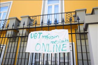Shqipëri, studentët protestë kundër mësimit online