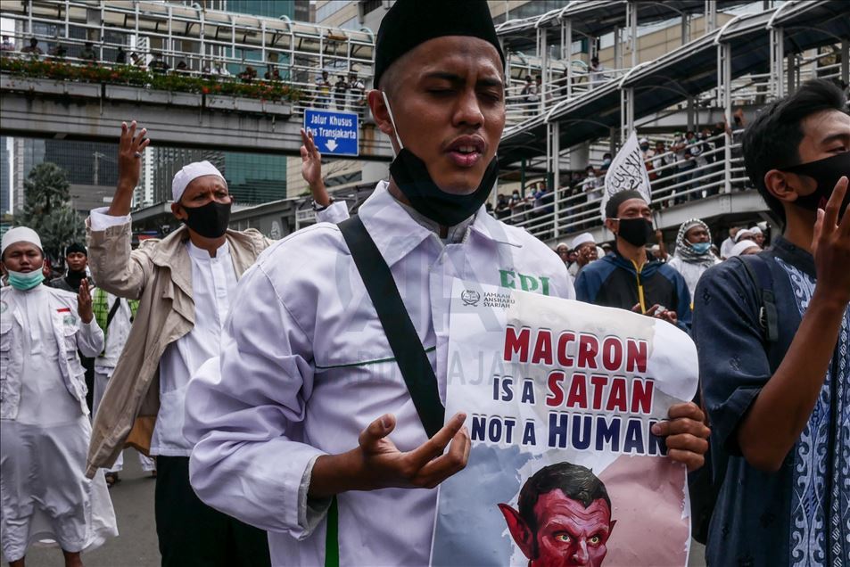 Demonstrasi menentang Presiden Prancis di Jakarta