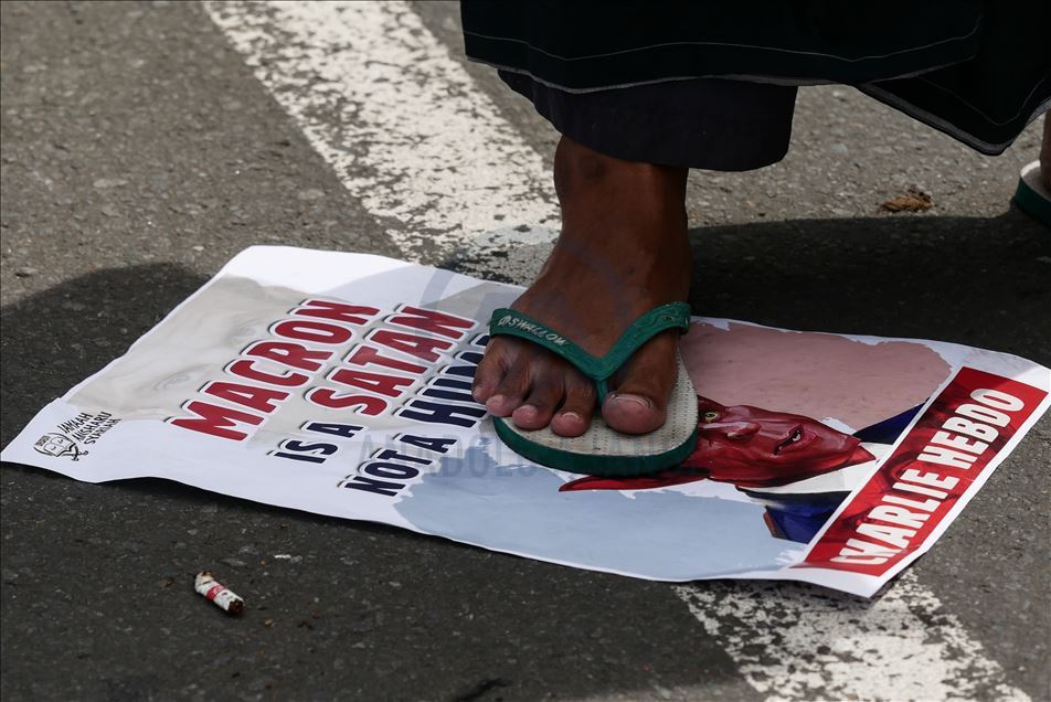 Demonstrasi menentang Presiden Prancis di Jakarta