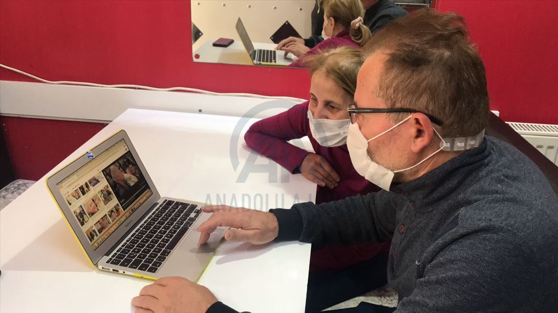'Erkan Bebek' ve ailesinin kalbi İzmir'deki depremzedeler için atıyor