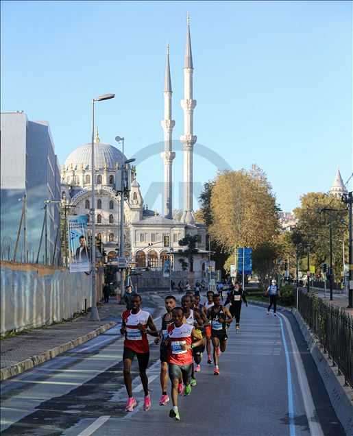 Le Kényan Benard Sang remporte le marathon d'Istanbul dans la catégorie hommes
