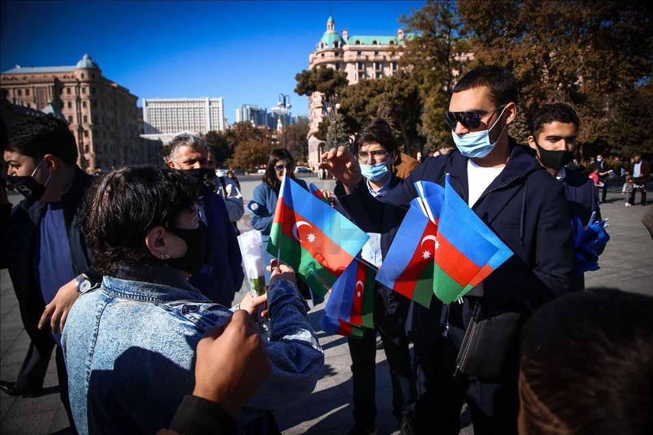 Azerbajxhan, festohet me entuziazëm Dita e Flamurit dhe çlirimi i qytetit Shusha nga pushtimi