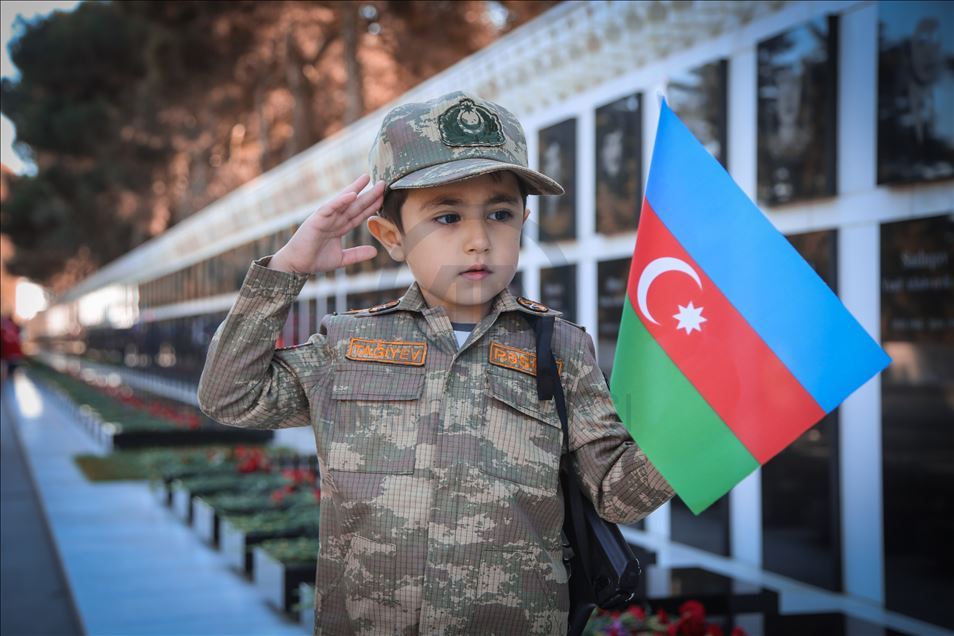 Azerbaycan'da Bayrak Günü kutlanıyor  