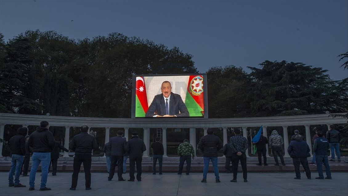 هاووڵاتییانی ئازهربایجان به جۆشوخرۆشهوه پێشوازیان کرد له رێككهوتنی قهرهباغ