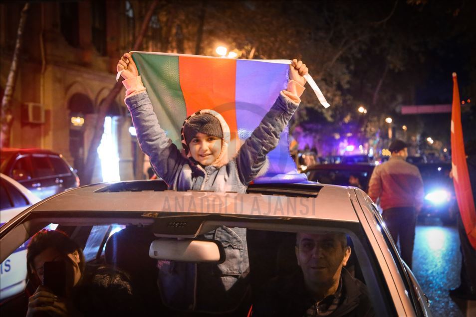 شادی مردم آذربایجان پس از پیروزی در جنگ‌قره‌باغ