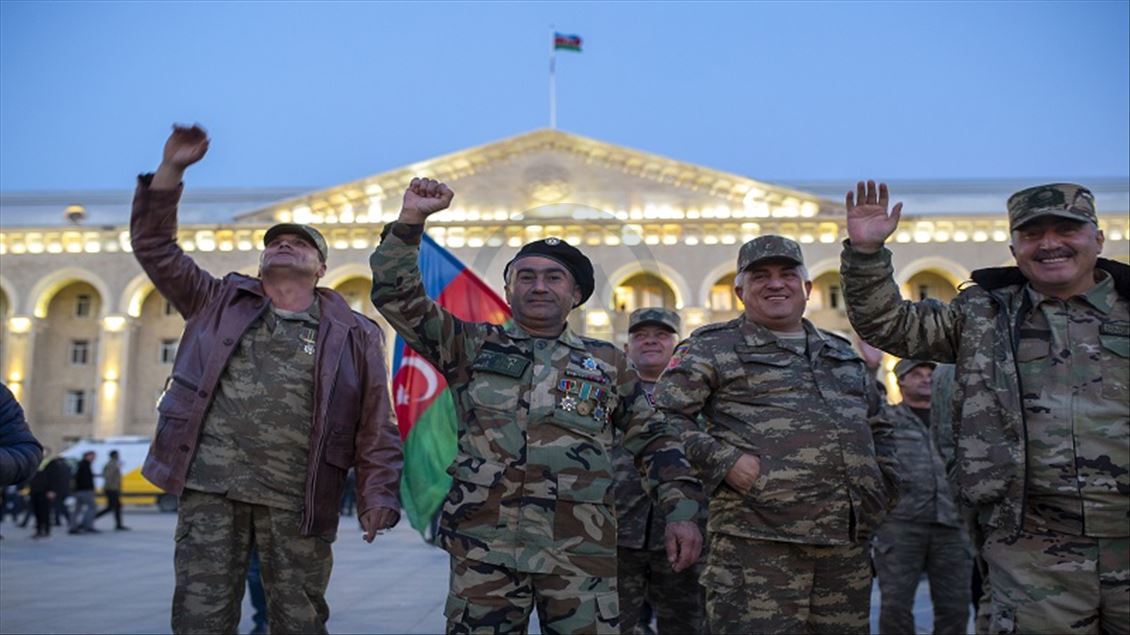 هاووڵاتییانی ئازهربایجان به جۆشوخرۆشهوه پێشوازیان کرد له رێككهوتنی قهرهباغ