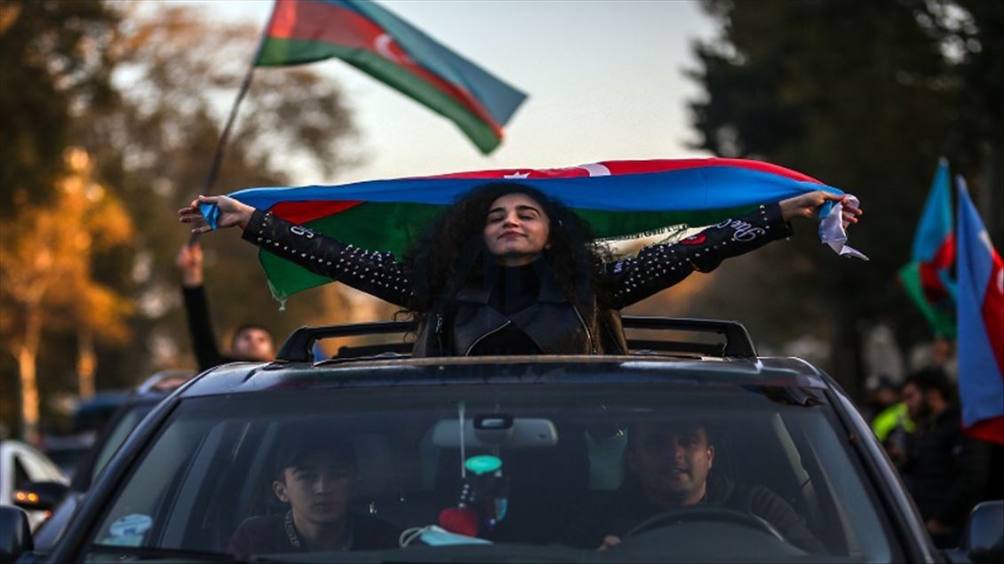 هاووڵاتییانی ئازهربایجان به جۆشوخرۆشهوه پێشوازیان کرد له رێككهوتنی قهرهباغ