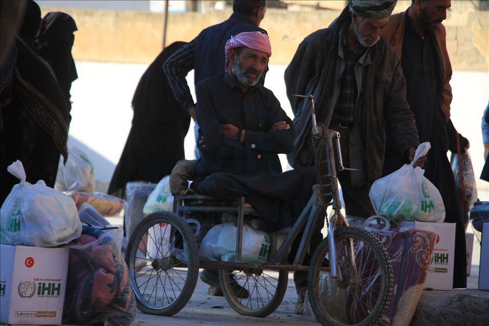 کمک‌های بشردوستانه ترکیه به مردم منطقه راس‌العین سوریه