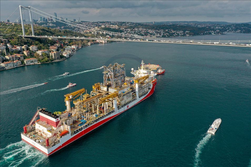 Turkey's third drillship Kanuni sets sail for Black Sea