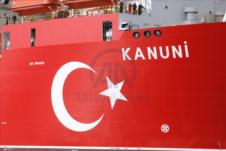Kanuni sondaj gemisi Karadeniz'e uğurlandı