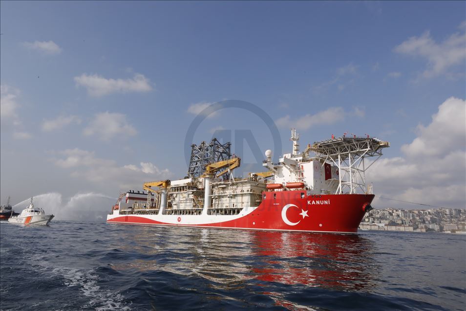 Kanuni sondaj gemisi Karadeniz'e uğurlandı