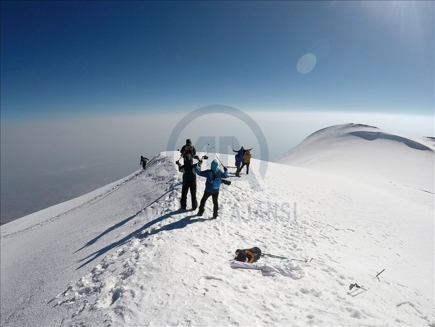 Turquie : Le Mont Agri, bientôt ouvert à l’escalade en hiver