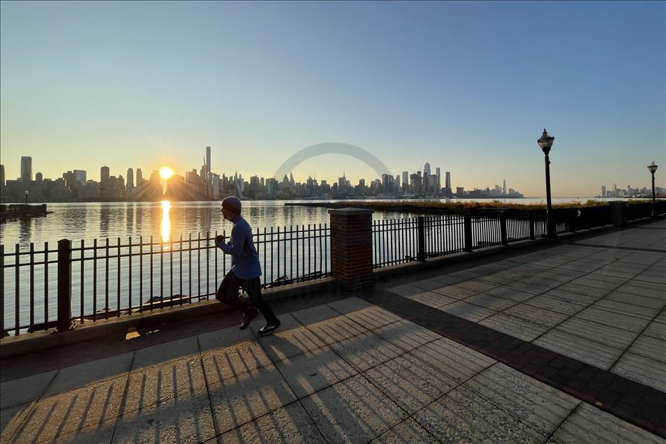 ABD'nin New York kentinde gün doğumu ve sabah sporu manzarası