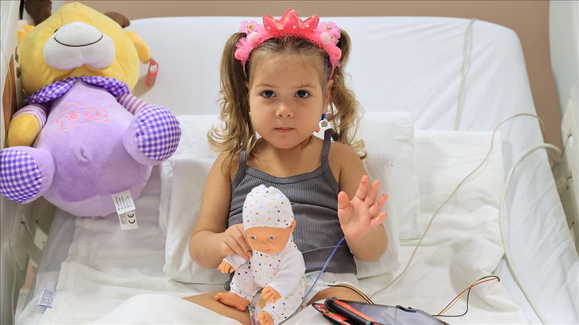Enkaz altından hayata yeniden "merhaba" dediler