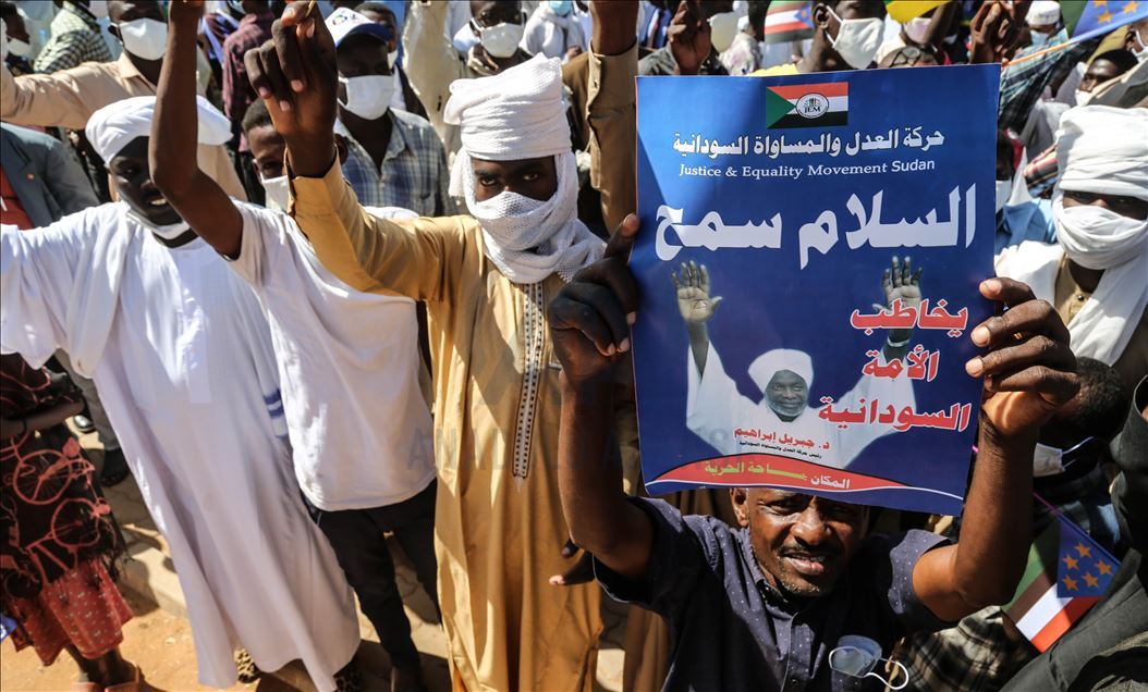 الخرطوم.. الآلاف يشاركون في "احتفالات السلام"