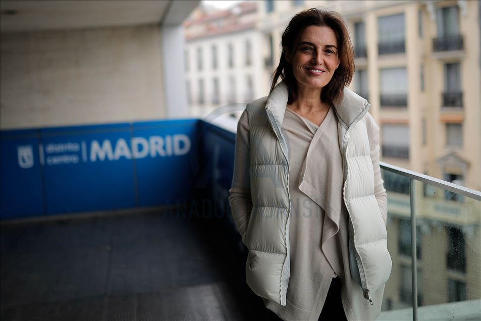 La cantante española Mónica Molina se prepara para su concierto en Turquía 