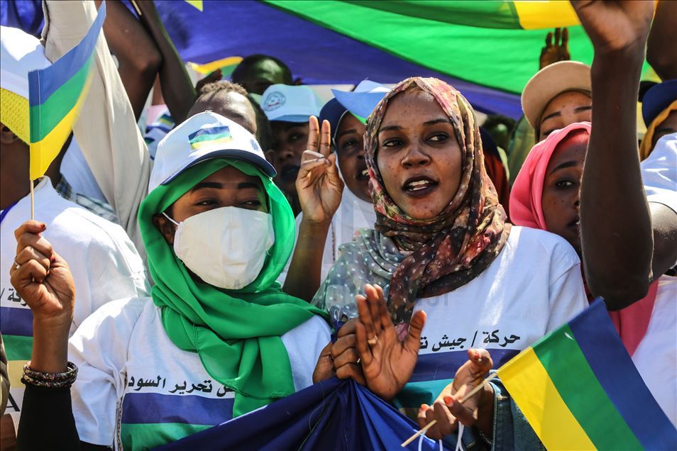 الخرطوم.. الآلاف يشاركون في "احتفالات السلام"