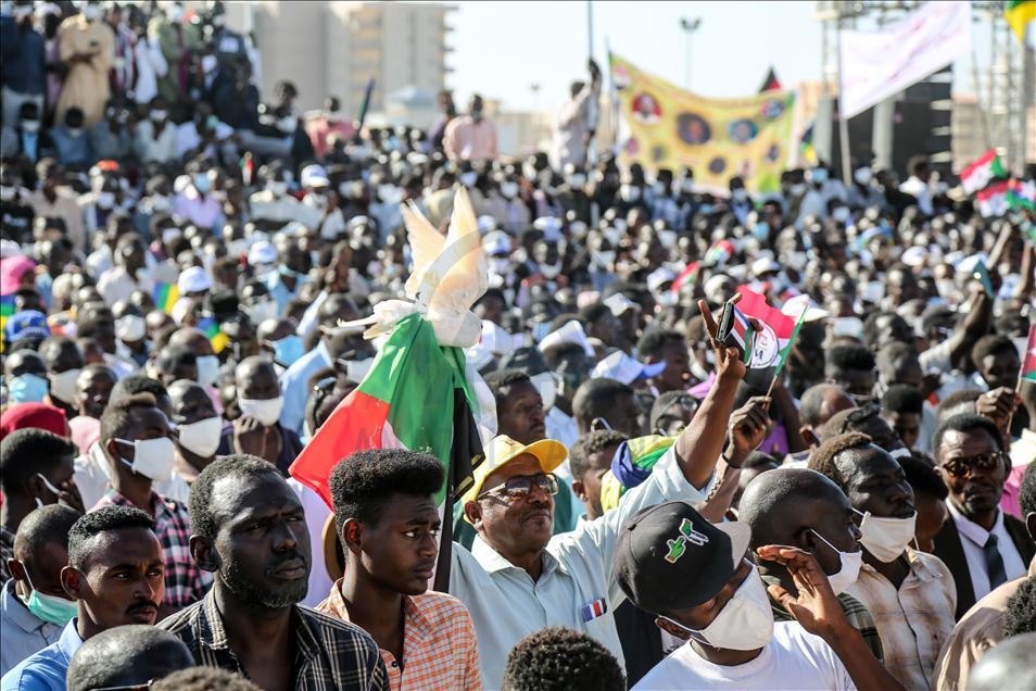 الخرطوم.. الآلاف يشاركون في "احتفالات السلام"