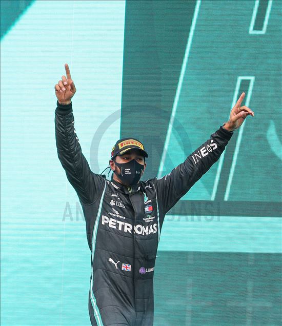 Formula 1 DHL Türkiye Grand Prix'sini Hamilton kazandı