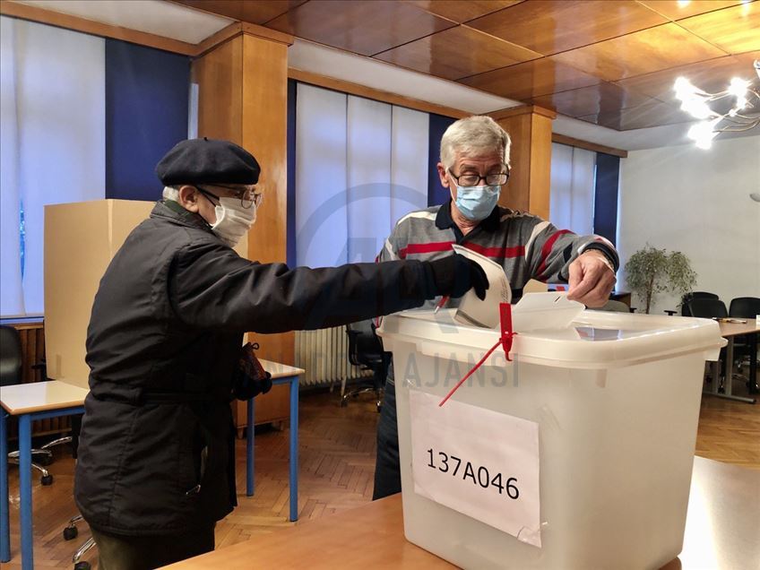 Počeli izbori u BiH: Više od tri miliona građana bira lokalnu vlast među 30.809 kandidata 9