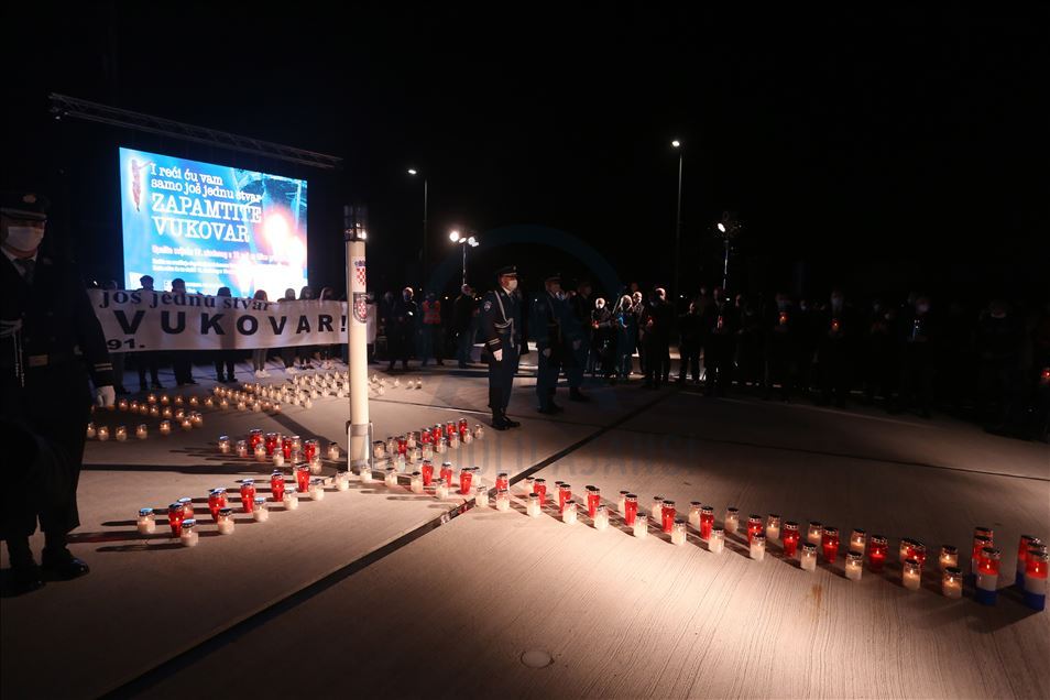 Hrvatska: Paljenjem svijeća Zagreb obilježio Dan sjećanja
