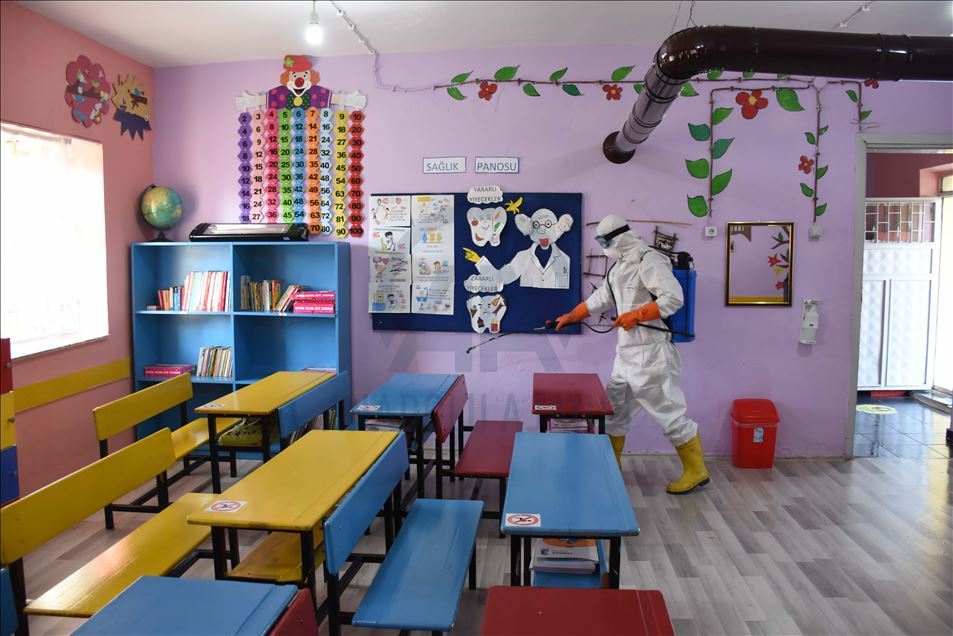 Tîma mobîl a paqijiyê ji bo dibistanan gund bi gund digere