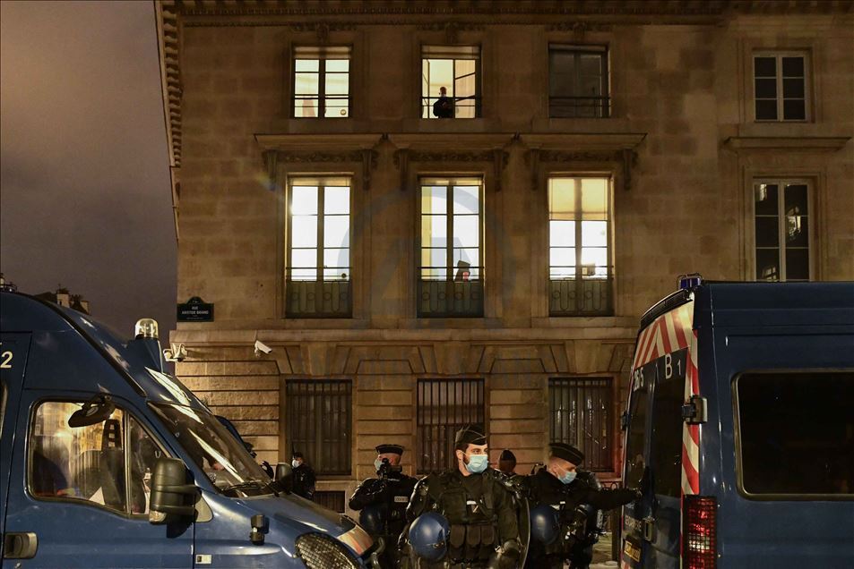 Thousands of demonstrators at the PPL Global Security Law protest in Paris