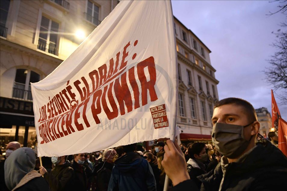 Thousands of demonstrators at the PPL Global Security Law protest in Paris