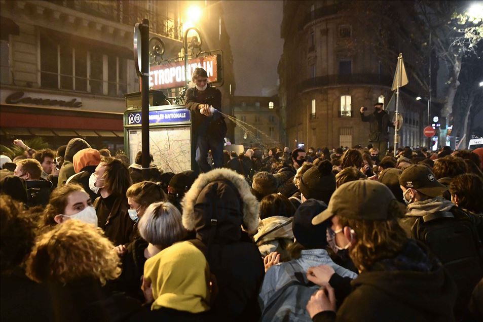 Thousands of demonstrators at the PPL Global Security Law protest in Paris