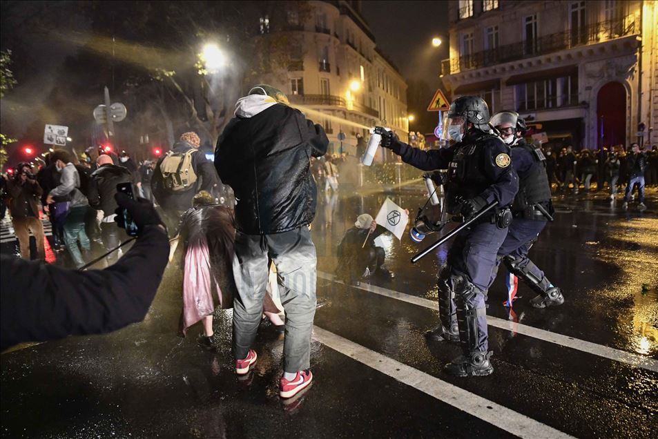 Thousands of demonstrators at the PPL Global Security Law protest in Paris