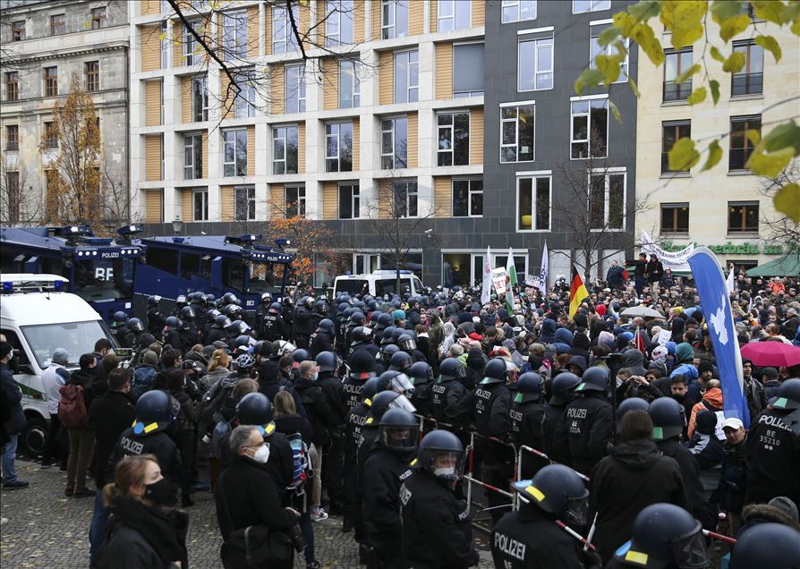 
تظاهرات مردم آلمان در اعتراض به محدودیت‌های کرونایی
