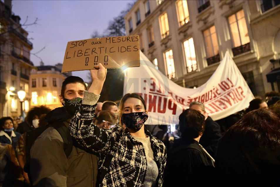 Thousands of demonstrators at the PPL Global Security Law protest in Paris
