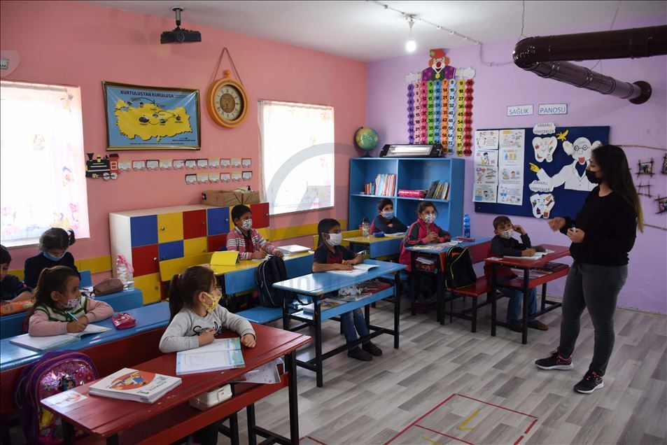 Tîma mobîl a paqijiyê ji bo dibistanan gund bi gund digere