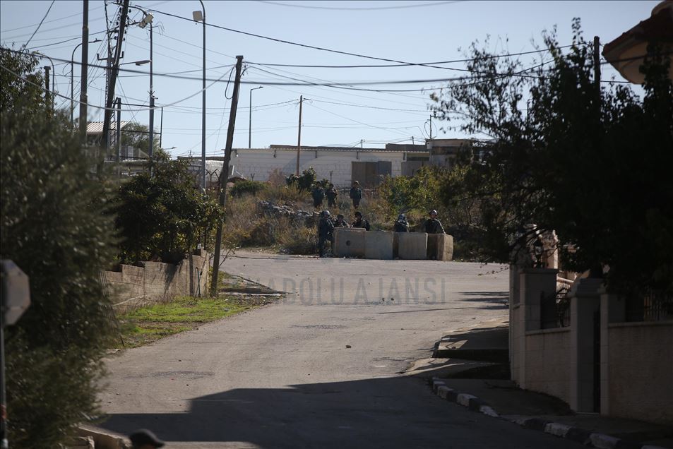 فلسطينيون ينددون بنية "بومبيو" زيارة مستوطنة بالضفة