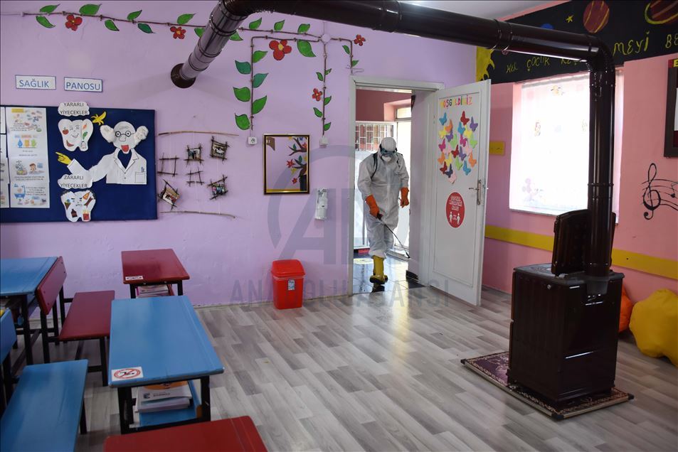 Tîma mobîl a paqijiyê ji bo dibistanan gund bi gund digere