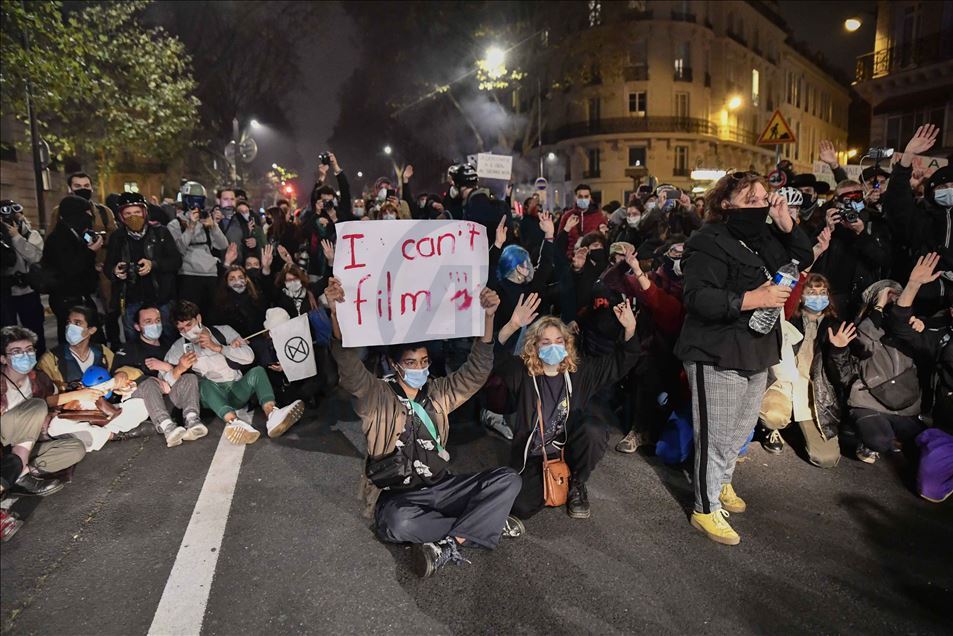 Thousands of demonstrators at the PPL Global Security Law protest in Paris