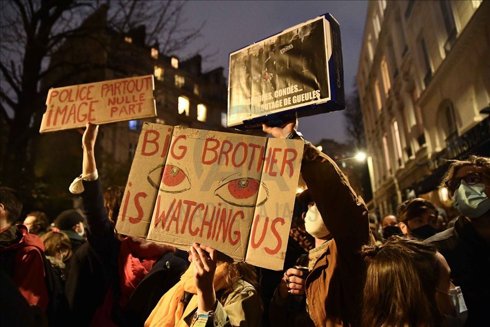 Thousands of demonstrators at the PPL Global Security Law protest in Paris