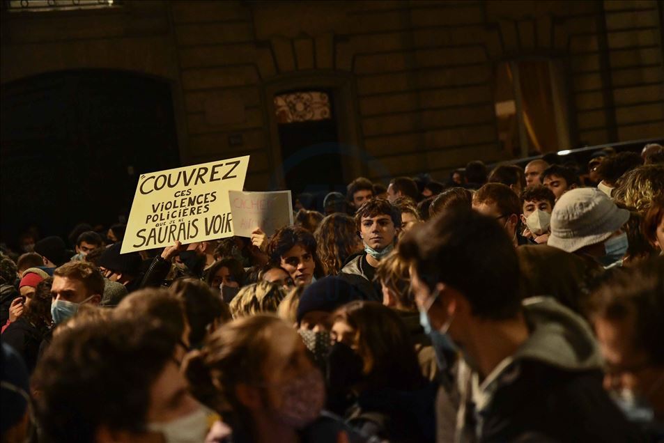 Thousands of demonstrators at the PPL Global Security Law protest in Paris