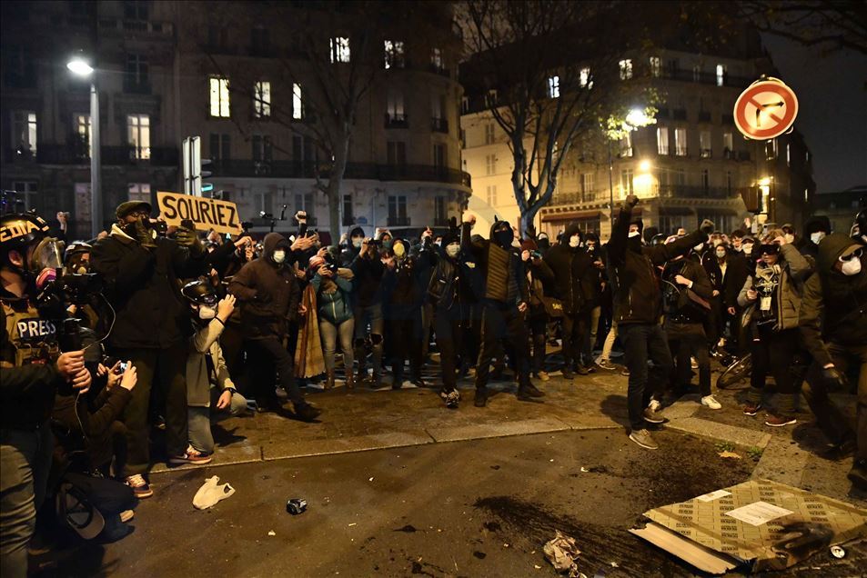 Thousands of demonstrators at the PPL Global Security Law protest in Paris