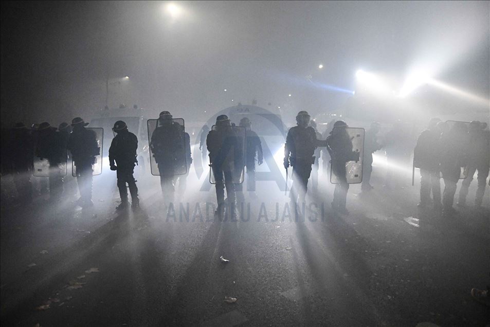 Thousands of demonstrators at the PPL Global Security Law protest in Paris