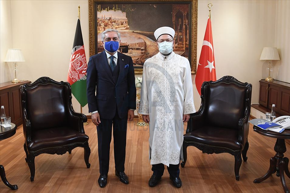 دیدار رئيس سازمان امور دینی ترکیه با رئیس شورای عالی مصالحه‌ ملی افغانستان