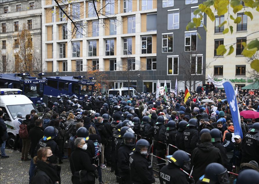 Polisi bubarkan demonstrasi anti-lockdown di Jerman